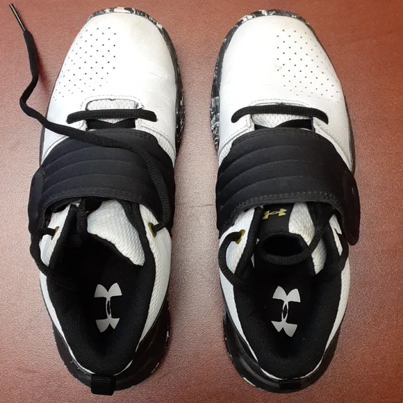 🎒 2/$30 👟 Under Armour Zone BB Youth Basketball Shoes Sz 3Y - Picture 7 of 11